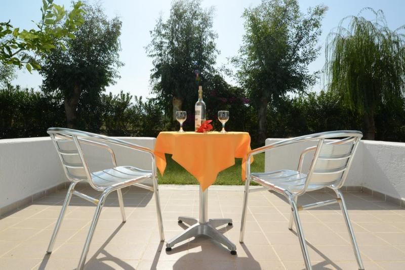 Tigaki Golden Star Relax Hotel - Adults Only 16 Plus מראה חיצוני תמונה